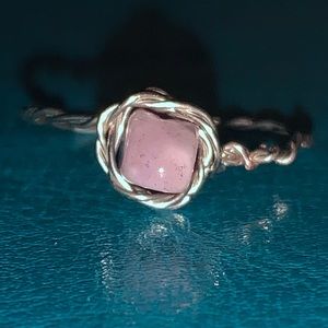 Handmade ring silver wire and dark purple clear faded into solid crèmepurple gem